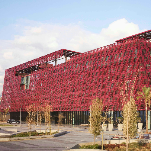 Aishti Foundation - война и арт-мир в Бейруте