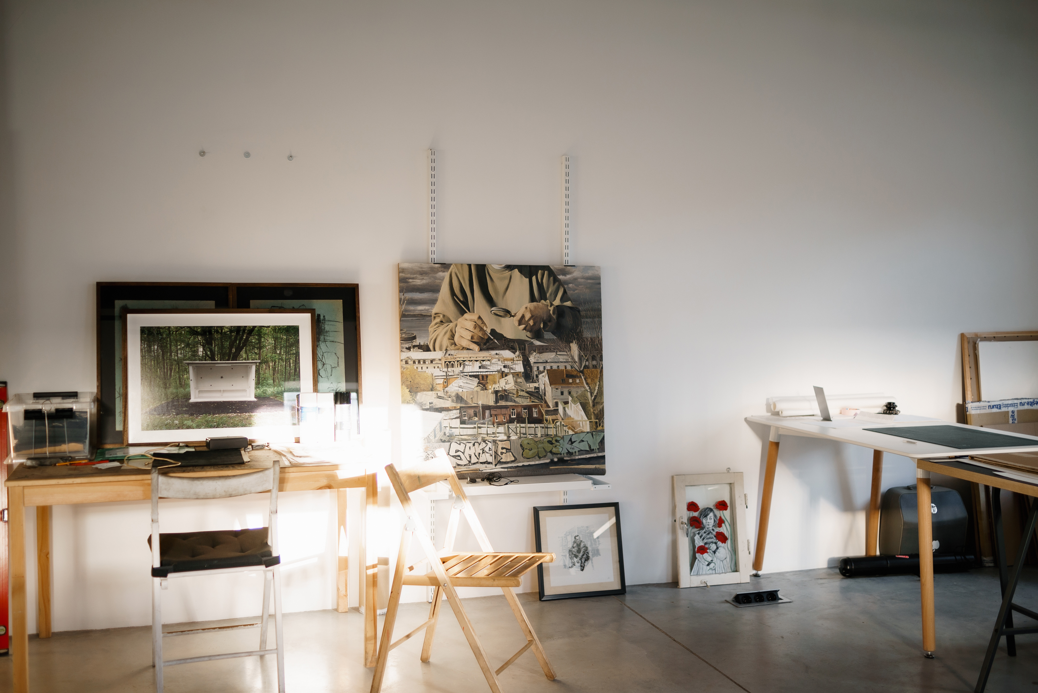 Подборка работ резидентов студии «Тихая» - выставка ТЕO by Cosmoscow