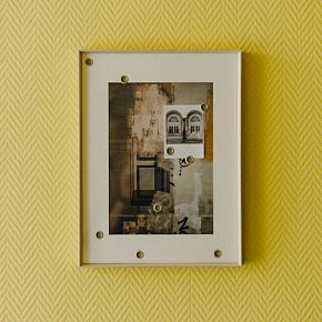 Колонна, cерия «Между стен»