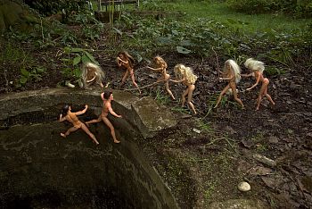 КЕНЫ В КОЛОДЦЕ